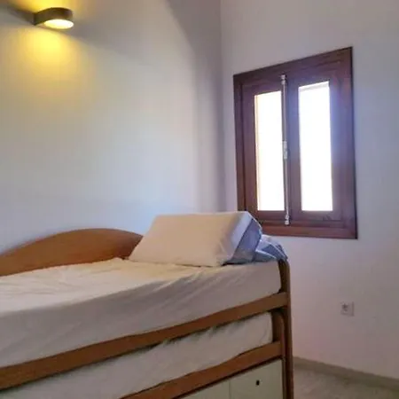 Semesterbostad Spacious House In With Terrace And Garden *